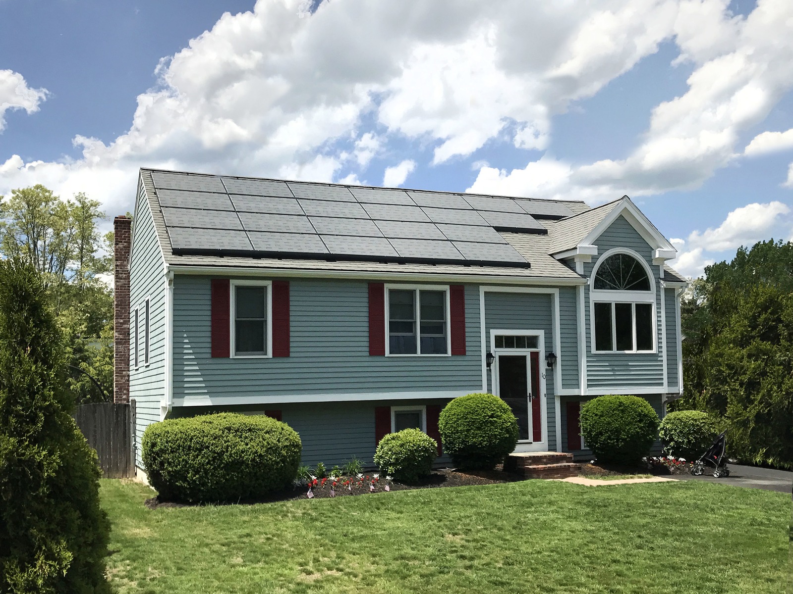 Solar & Inverter ROI in Nigeria: How Businesses and Homeowners Cut Power Costs by 70% in 2026